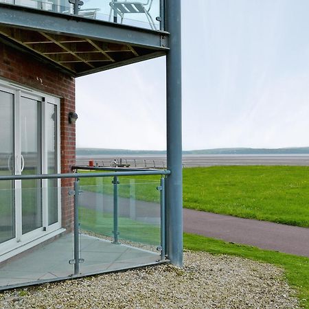Waters Edge Villa Llanelli Exteriör bild