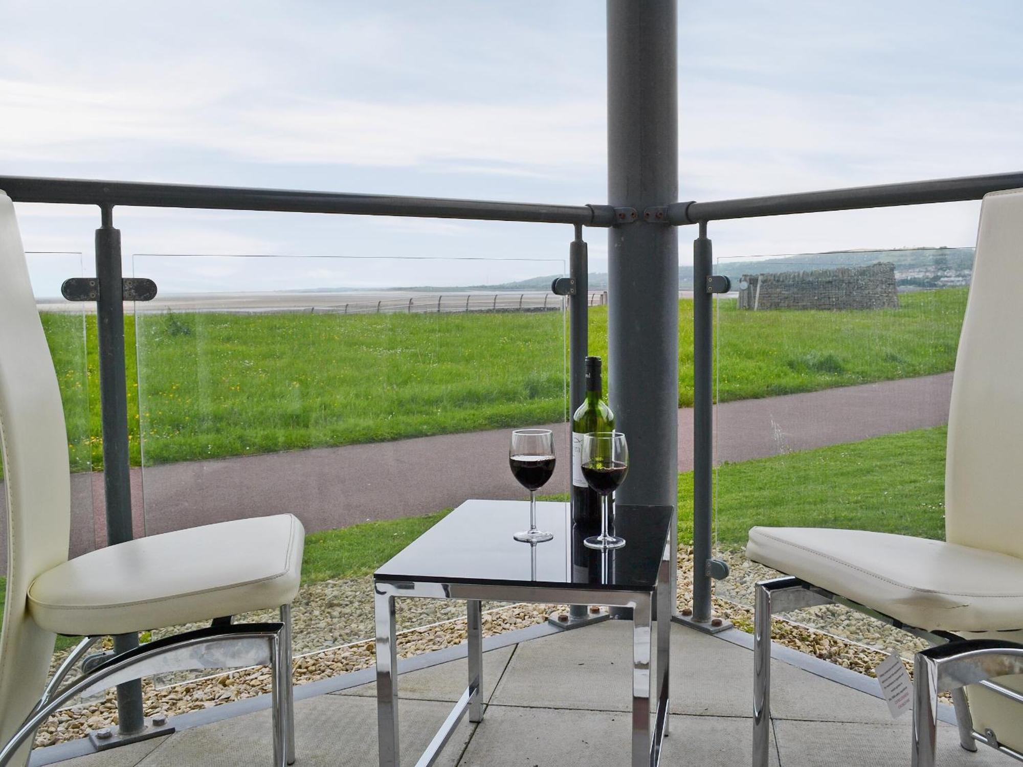 Waters Edge Villa Llanelli Exteriör bild